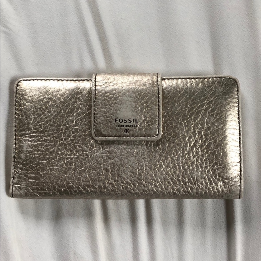 Fossil wallet